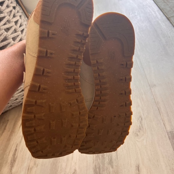 New Balance women’s 574 Sneakers - Picture 3 of 3